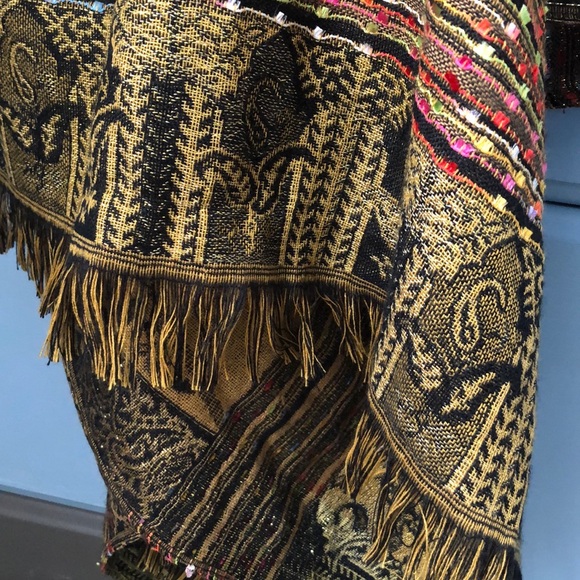 Scarf - Picture 2 of 7